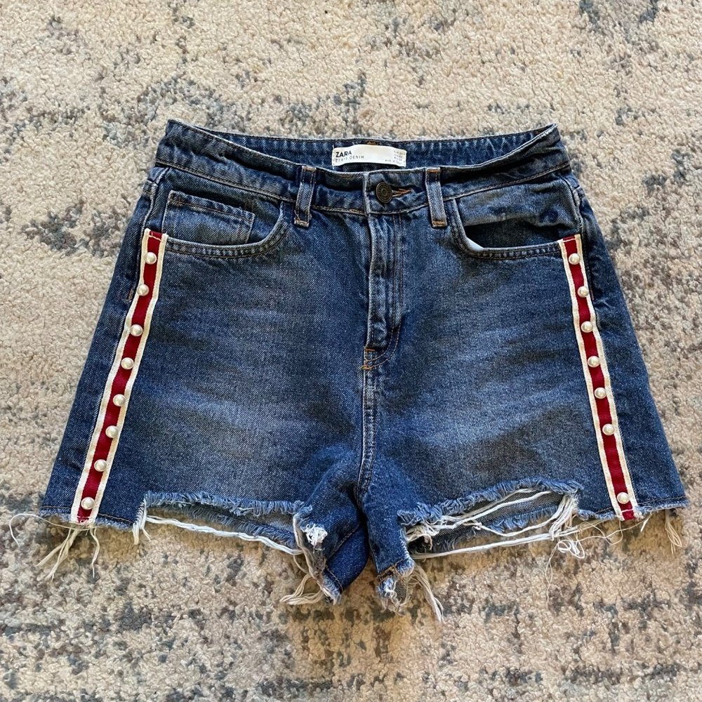 Zara | Denim Jean Shorts Red Ribbon Stripe Pearl Cut Off Women's Sz 2 3" Inseam